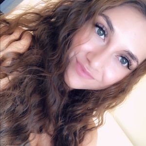 Meet your Posher, Alyssa